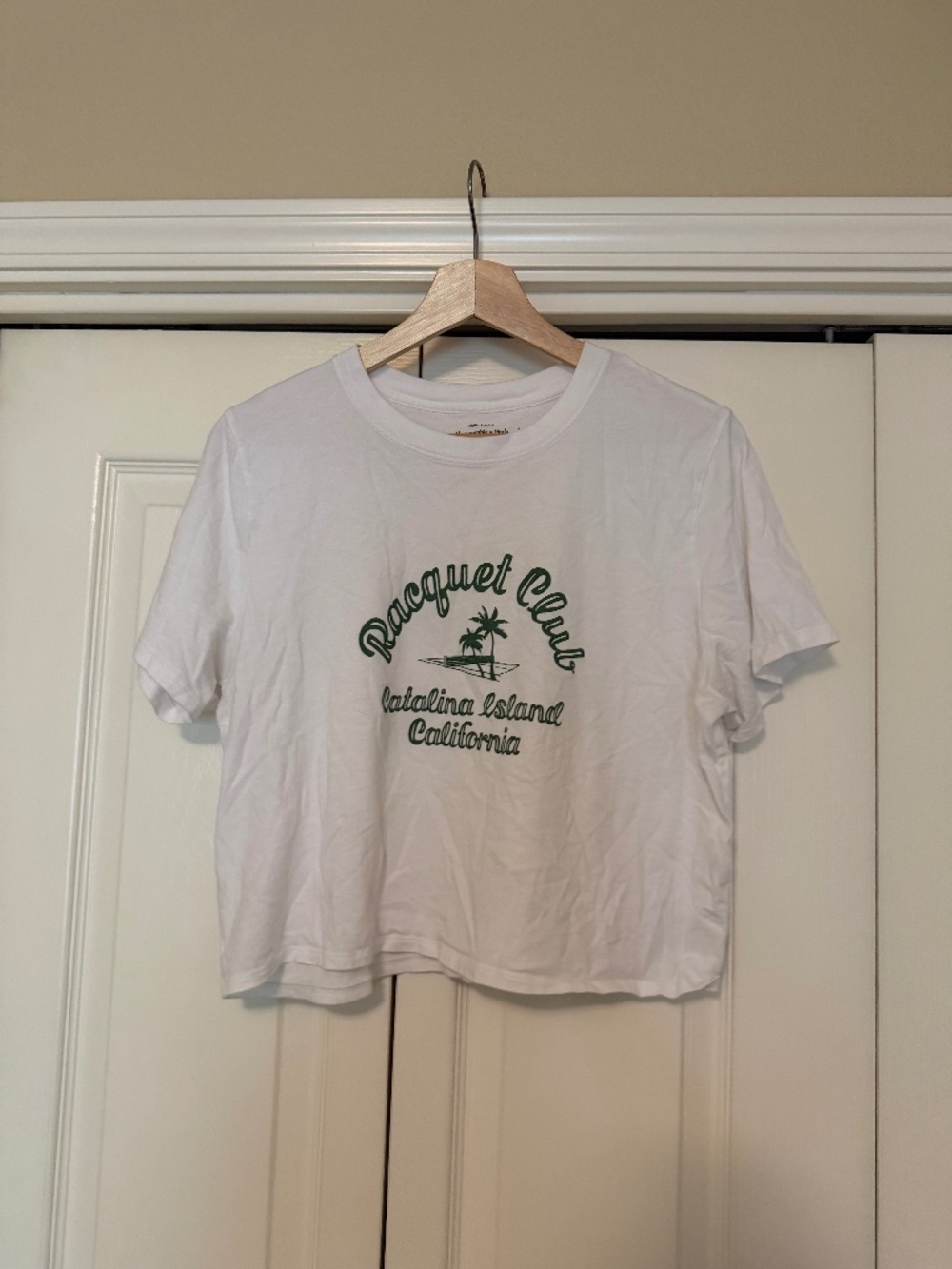 Abercrombie & Fitch Catalina Island Racquet Club Cropped Graphic Tee